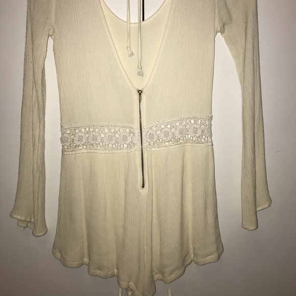 Funky/ Flower child Long sleeved romper - Picture 4 of 6